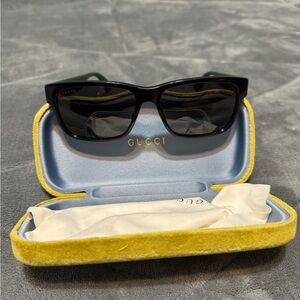 Mens Gucci Black Sunglasses with Case